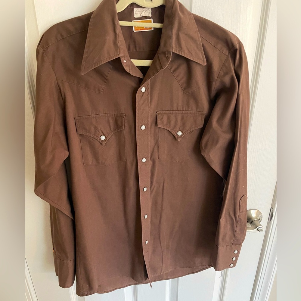 Beautiful women’s authentic Western tailored shirt.